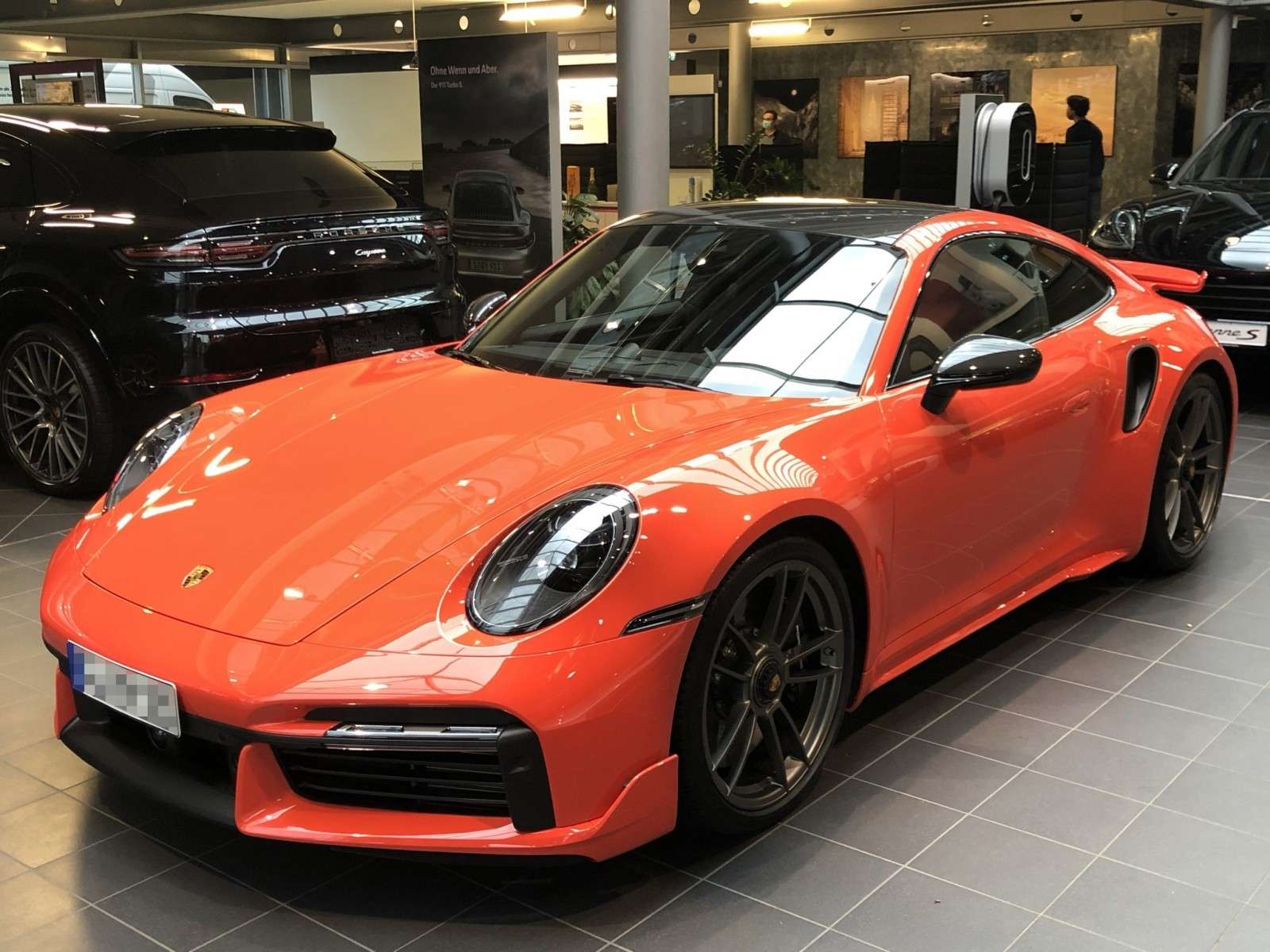 P31426 - 93055932200 - Steinschlagschutzfolie - Rechts (93055992100) Für Porsche 911 G / 1983 / 3.0Sc / Coupe / 5-Gang-Handschaltgetriebe